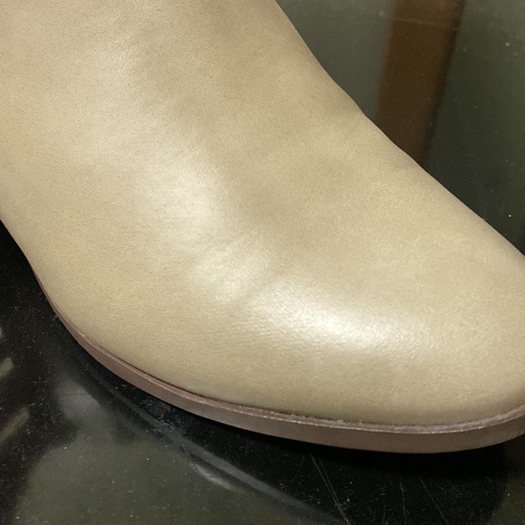Call It Spring Women's Chelsea Boots - Picture 5 of 5